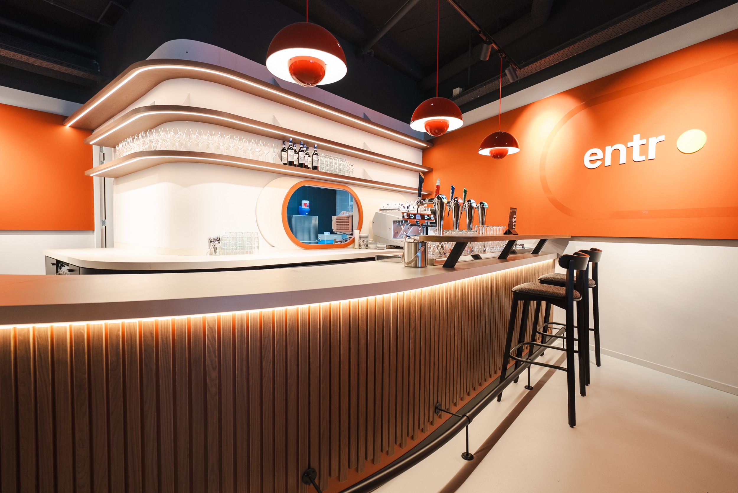 ENTR Onn lighting 7