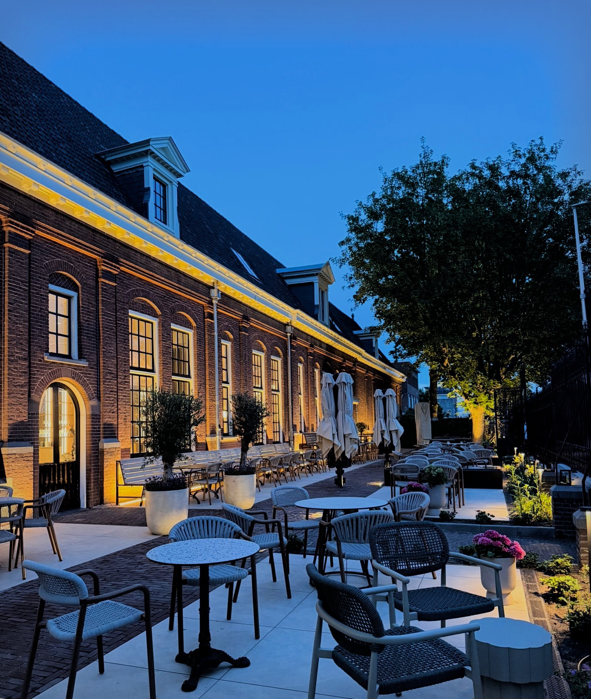 Muntgebouw-onn-lighting