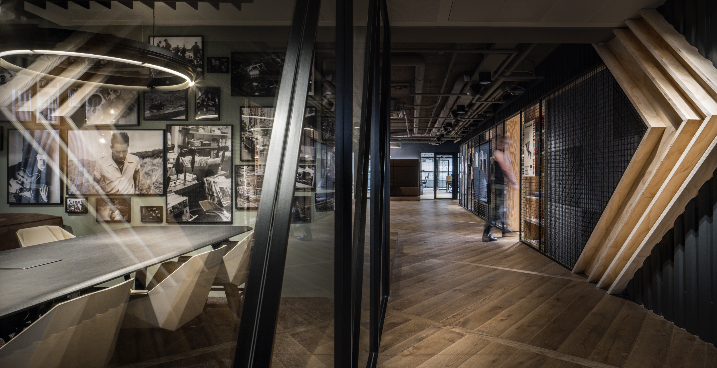 ONN Lighting Universal Music Group Casper Schwarz 2