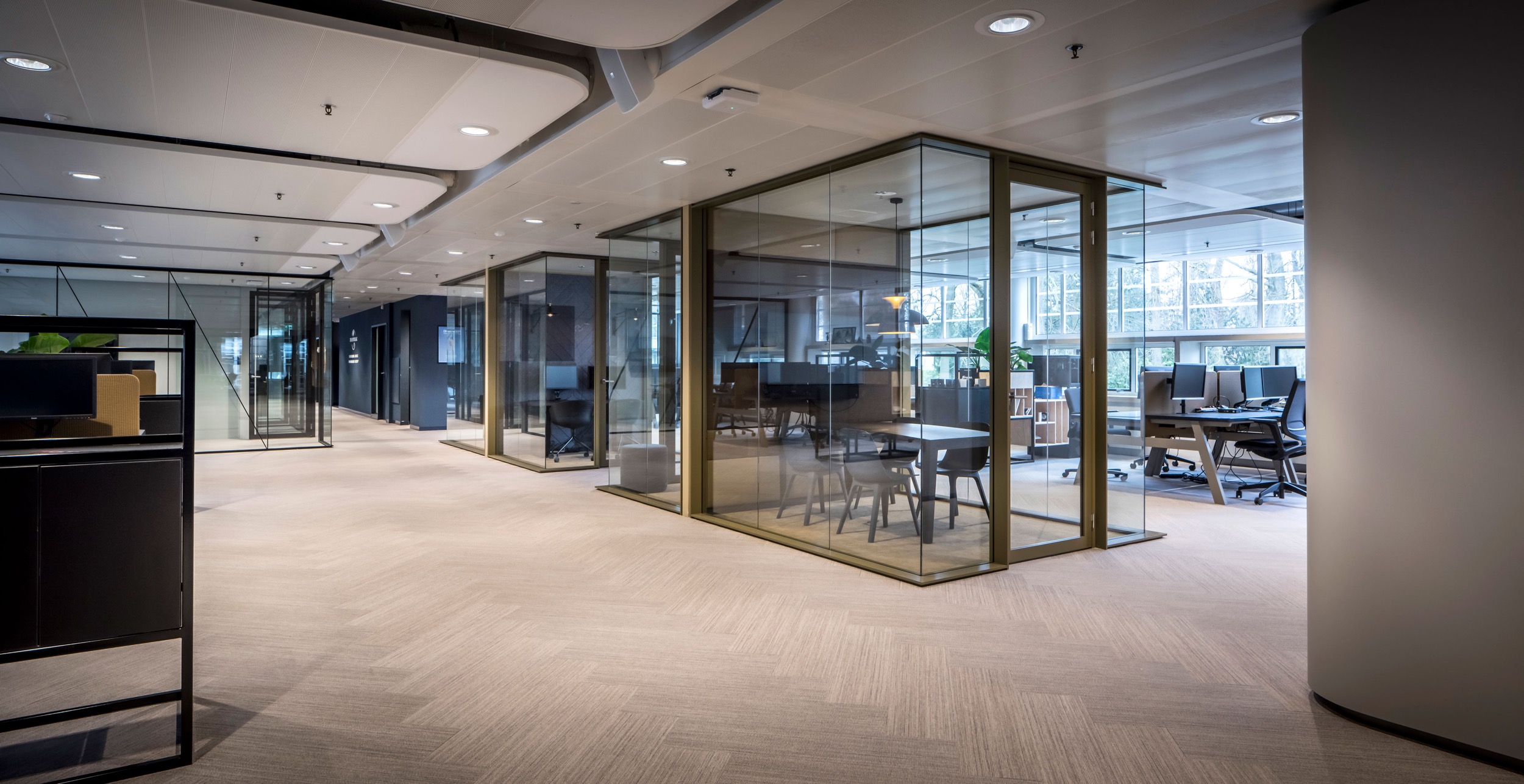 ONN Lighting Universal Music Group Casper Schwarz 7