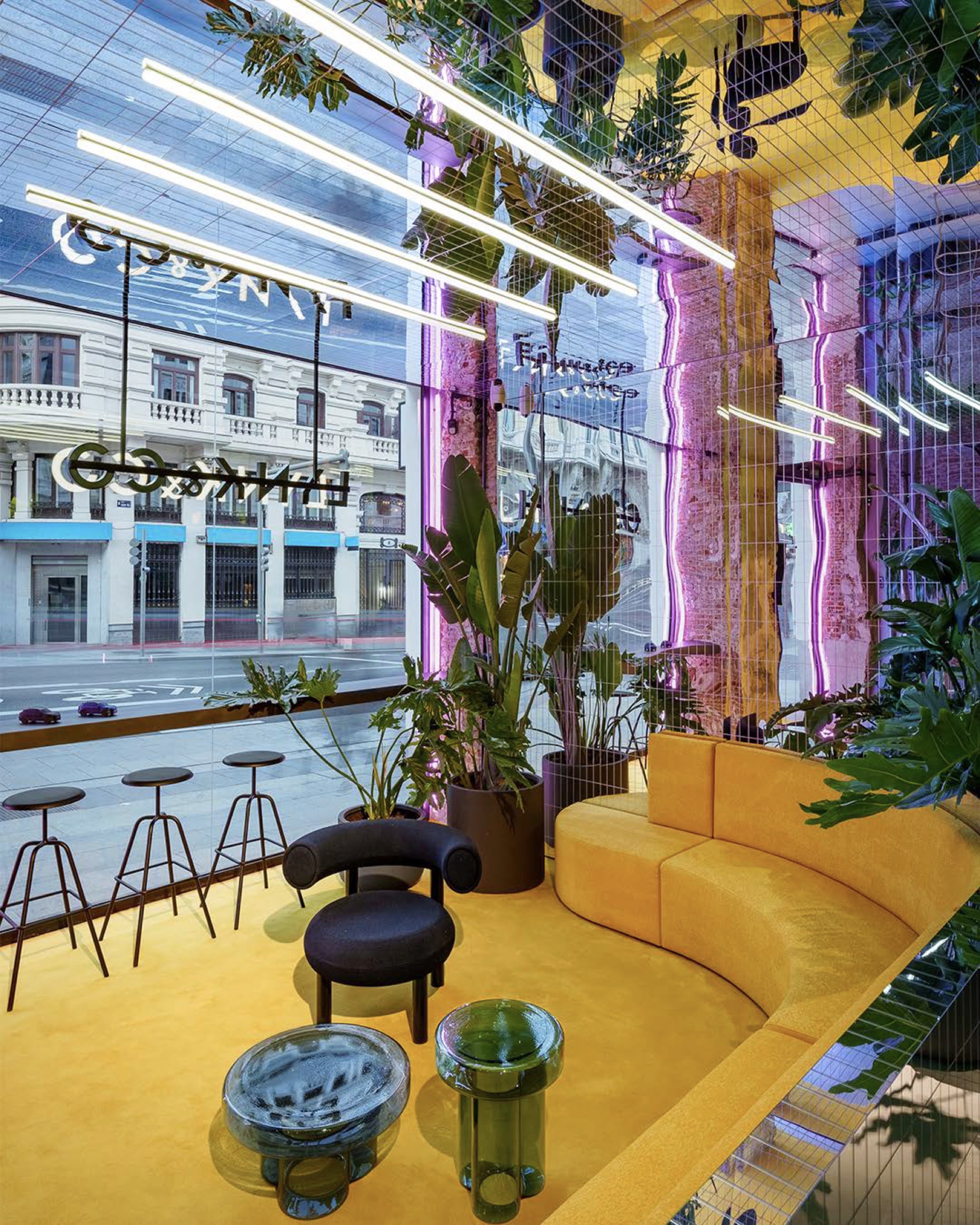 Onn-lighting-Project-Lynk-Co-2