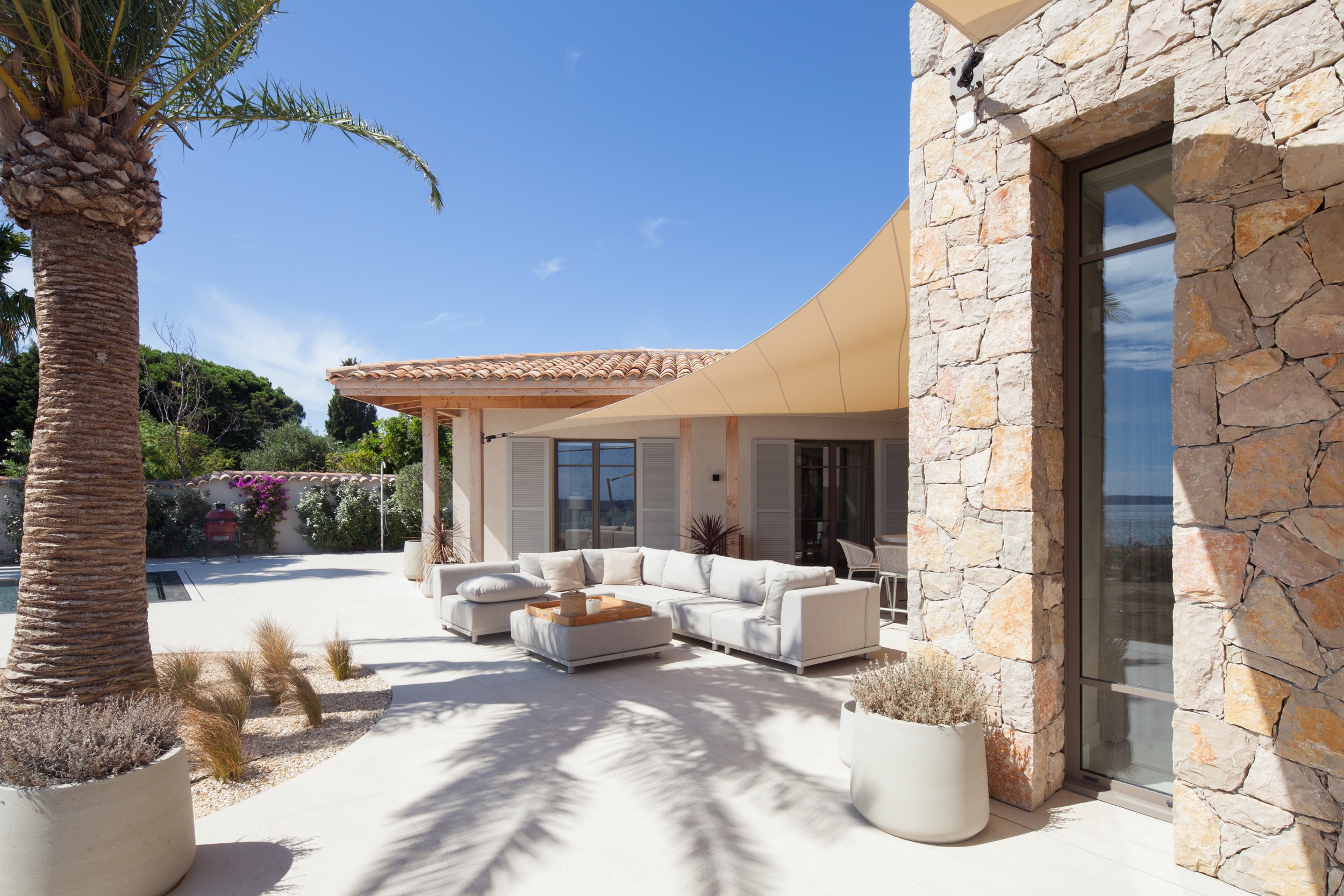 Vila Soleil Onn Lighting 12