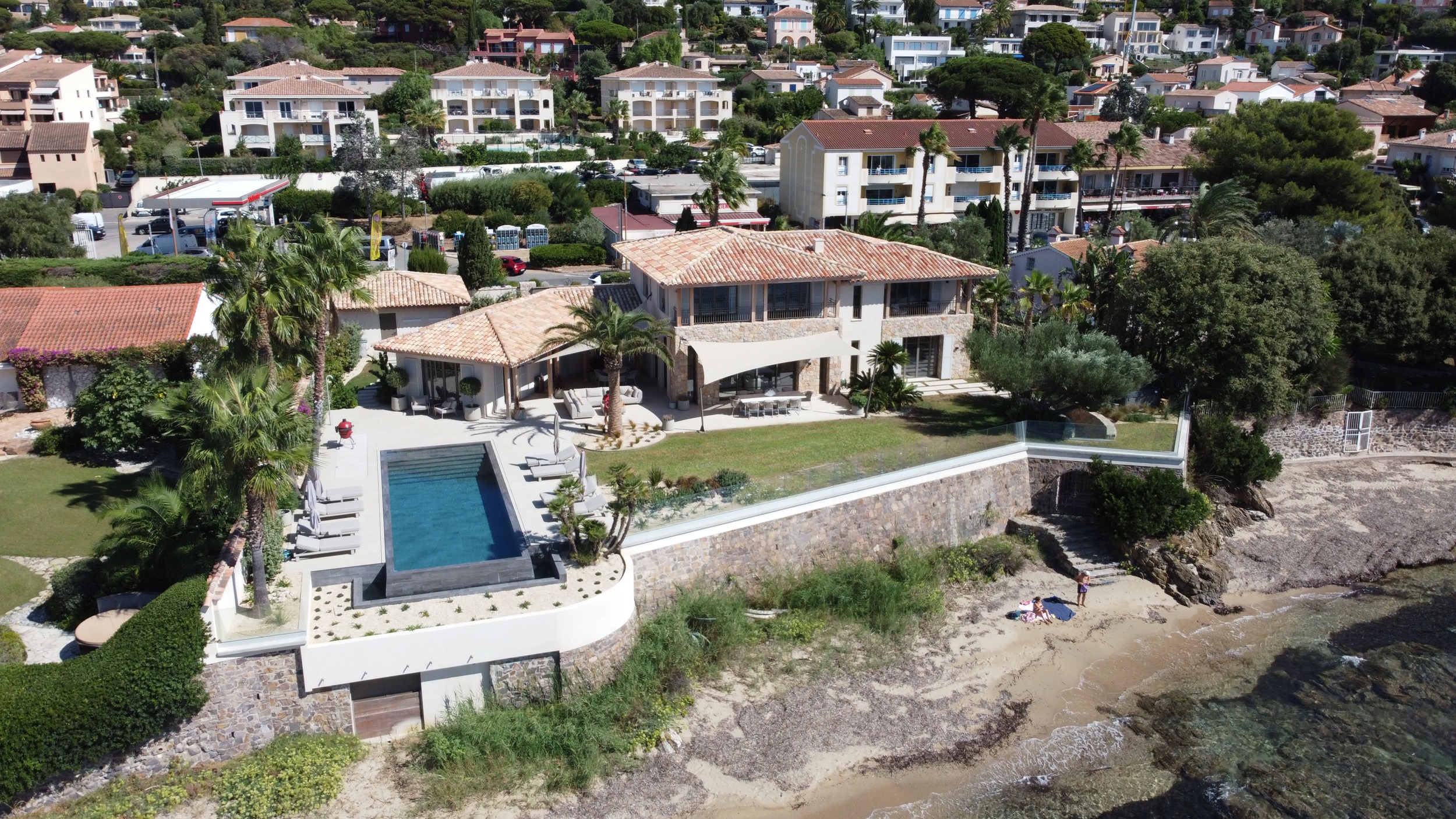 Vila Soleil Onn Lighting header_image