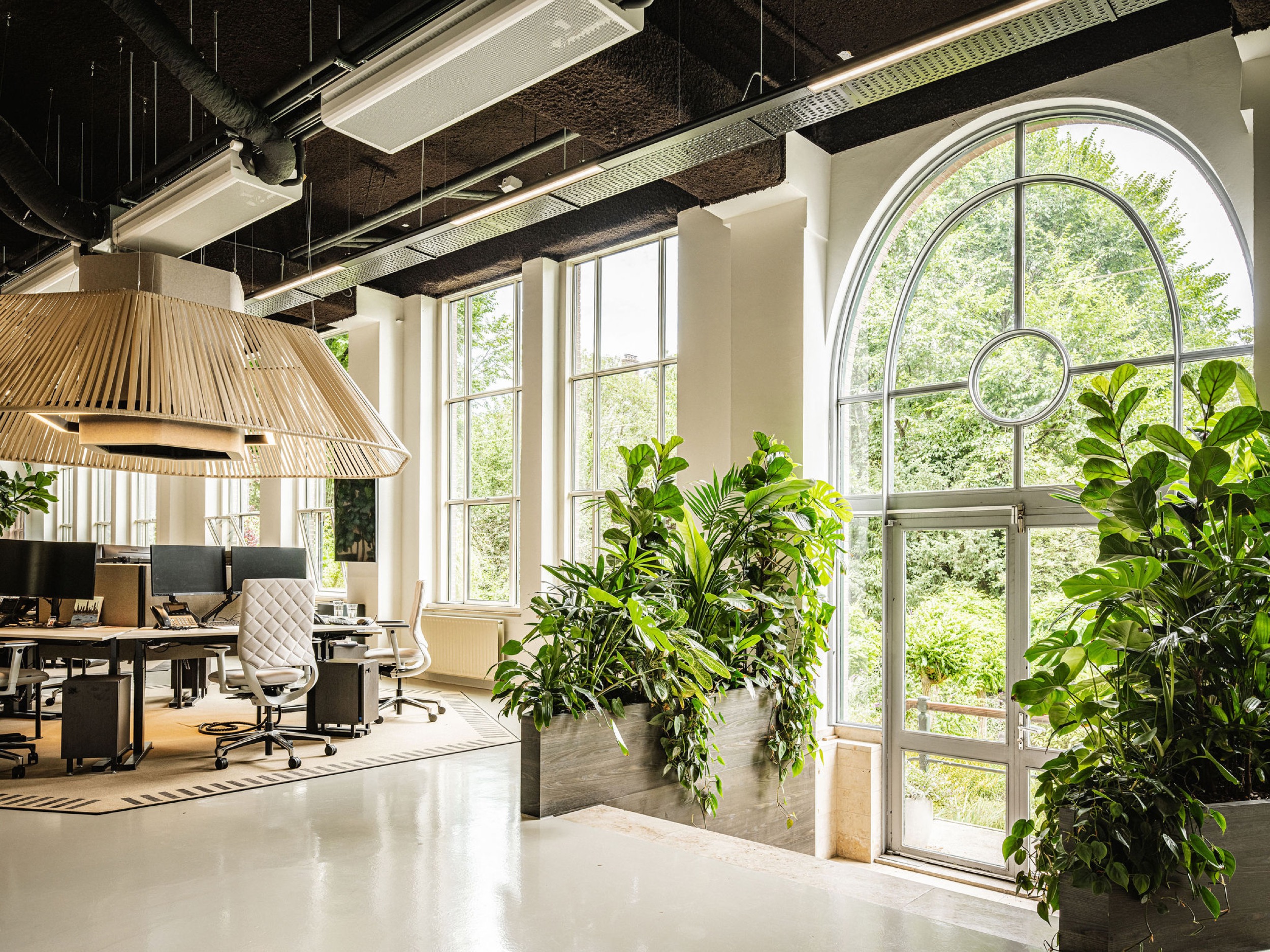olyx office space onn lighting 10