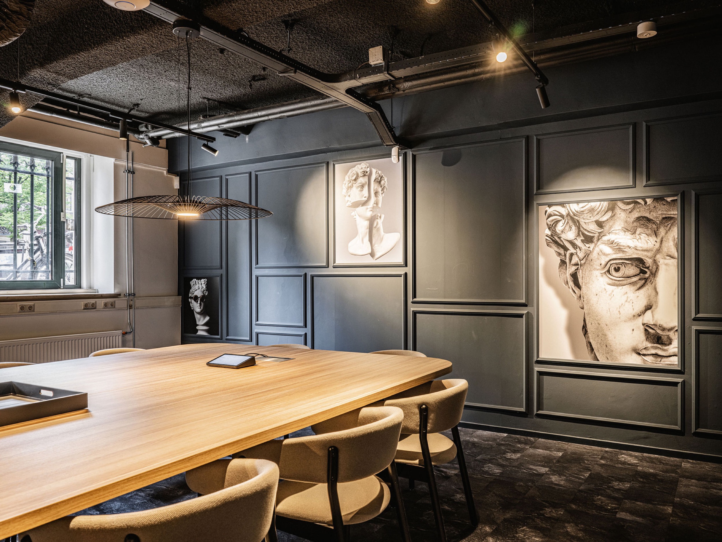 olyx office space onn lighting 16